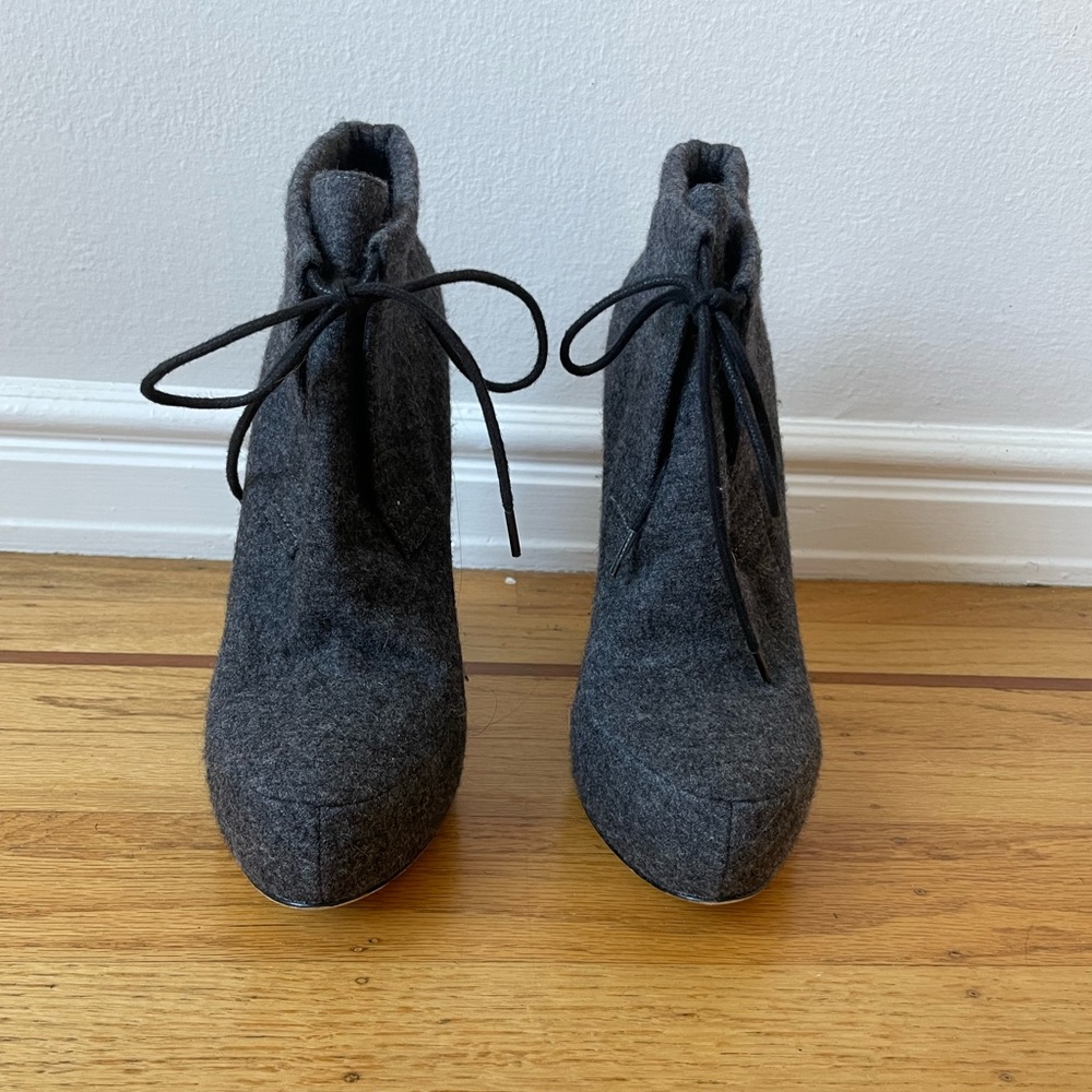 Alexander Wang Platform Lace Up Booties
Women's Size 39 - Picture 5 of 12